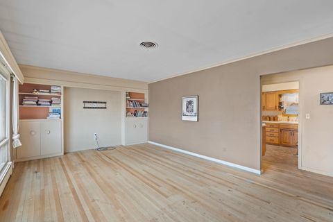 Tiny photo for 3006 15th Street, Moline, IL 61265 (MLS # 100000400)