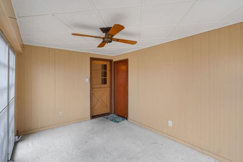 Tiny photo for 3006 15th Street, Moline, IL 61265 (MLS # 100000400)