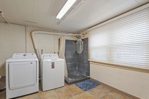 Tiny photo for 3006 15th Street, Moline, IL 61265 (MLS # 100000400)