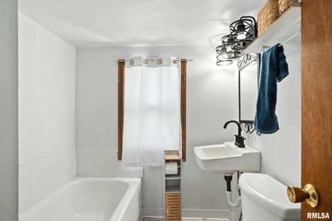 Tiny photo for 142 11TH Street, Silvis, IL 61282 (MLS # QC4266869)