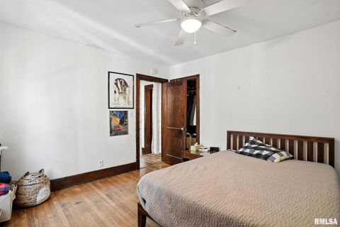 Tiny photo for 142 11TH Street, Silvis, IL 61282 (MLS # QC4266869)