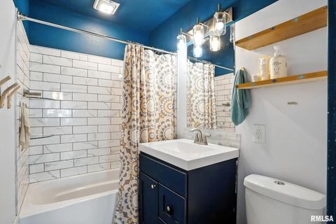 Tiny photo for 142 11TH Street, Silvis, IL 61282 (MLS # QC4266869)