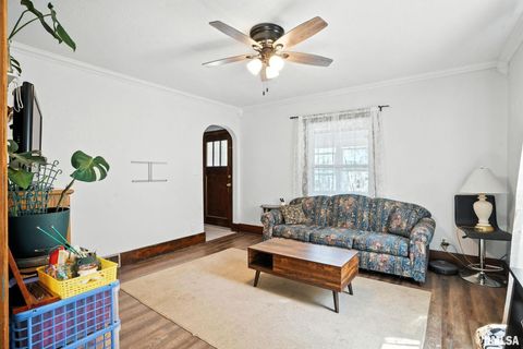 Tiny photo for 142 11TH Street, Silvis, IL 61282 (MLS # QC4266869)