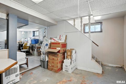 Tiny photo for 142 11TH Street, Silvis, IL 61282 (MLS # QC4266869)