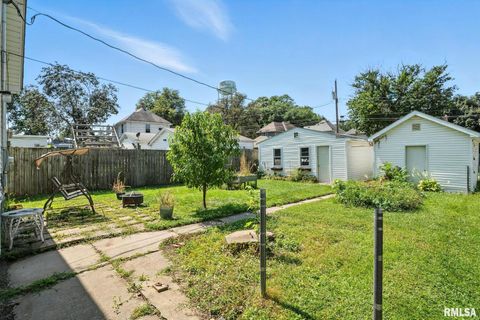 Tiny photo for 142 11TH Street, Silvis, IL 61282 (MLS # QC4266869)