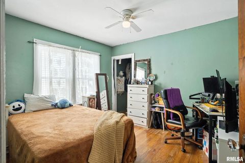 Tiny photo for 142 11TH Street, Silvis, IL 61282 (MLS # QC4266869)