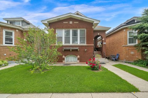 Photo of 3131 N Major Avenue, Chicago, IL 60634 (MLS # 12691566)