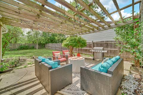 Tiny photo for 206 Albert Drive, Vernon Hills, IL 60061 (MLS # 12700680)