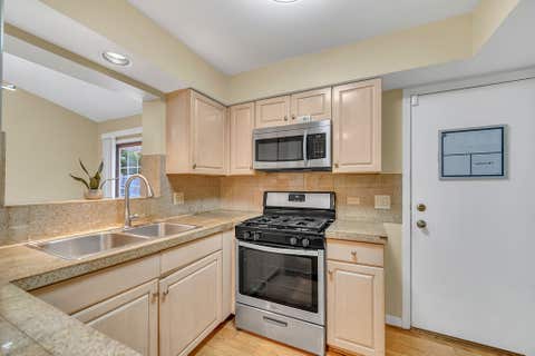 Tiny photo for 206 Albert Drive, Vernon Hills, IL 60061 (MLS # 12700680)