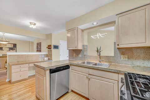 Tiny photo for 206 Albert Drive, Vernon Hills, IL 60061 (MLS # 12700680)