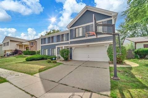 Tiny photo for 206 Albert Drive, Vernon Hills, IL 60061 (MLS # 12700680)