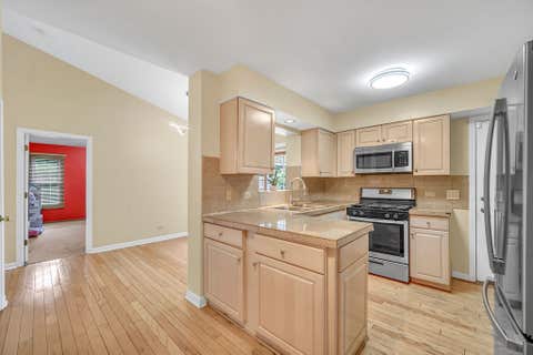 Tiny photo for 206 Albert Drive, Vernon Hills, IL 60061 (MLS # 12700680)