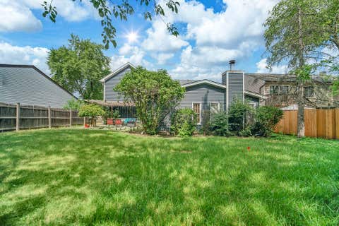 Tiny photo for 206 Albert Drive, Vernon Hills, IL 60061 (MLS # 12700680)