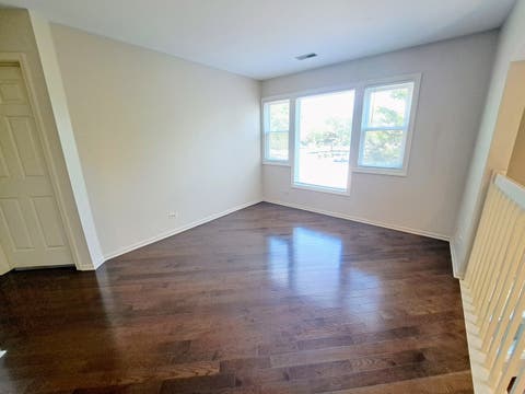 Tiny photo for 23 Willow Parkway, Buffalo Grove, IL 60089 (MLS # 12738876)