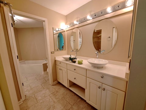 Tiny photo for 23 Willow Parkway, Buffalo Grove, IL 60089 (MLS # 12738876)
