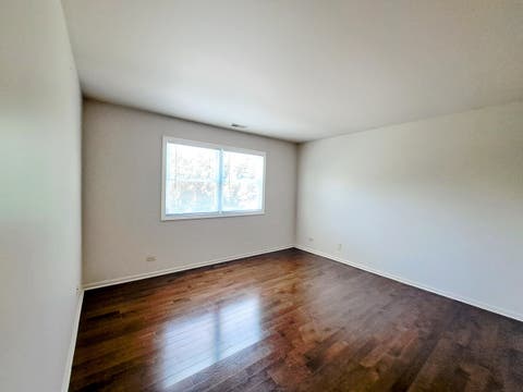 Tiny photo for 23 Willow Parkway, Buffalo Grove, IL 60089 (MLS # 12738876)