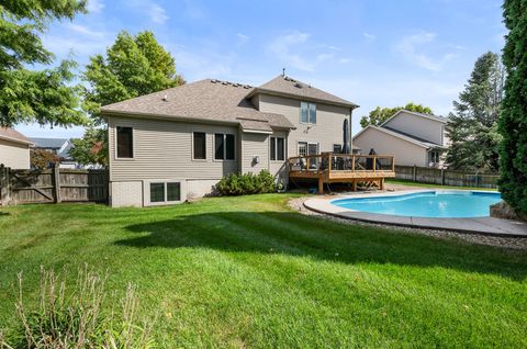 Tiny photo for 800 8th Street S, Eldridge, IA 52748 (MLS # 12558652)