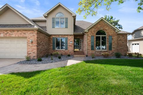 Photo of 800 8th Street S, Eldridge, IA 52748 (MLS # 12558652)