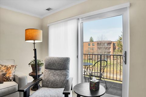 Tiny photo for 950 E Wilmette Road #325, Palatine, IL 60074 (MLS # 12575185)