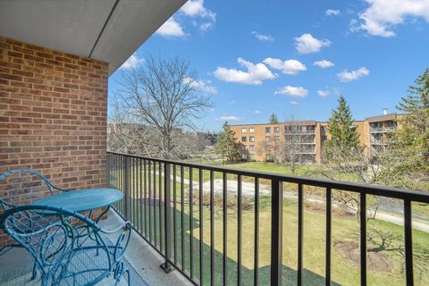 Tiny photo for 950 E Wilmette Road #325, Palatine, IL 60074 (MLS # 12575185)