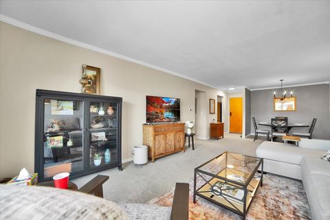 Tiny photo for 950 E Wilmette Road #325, Palatine, IL 60074 (MLS # 12575185)