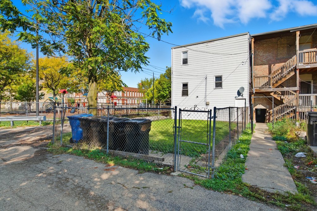 3851 W Lexington Street