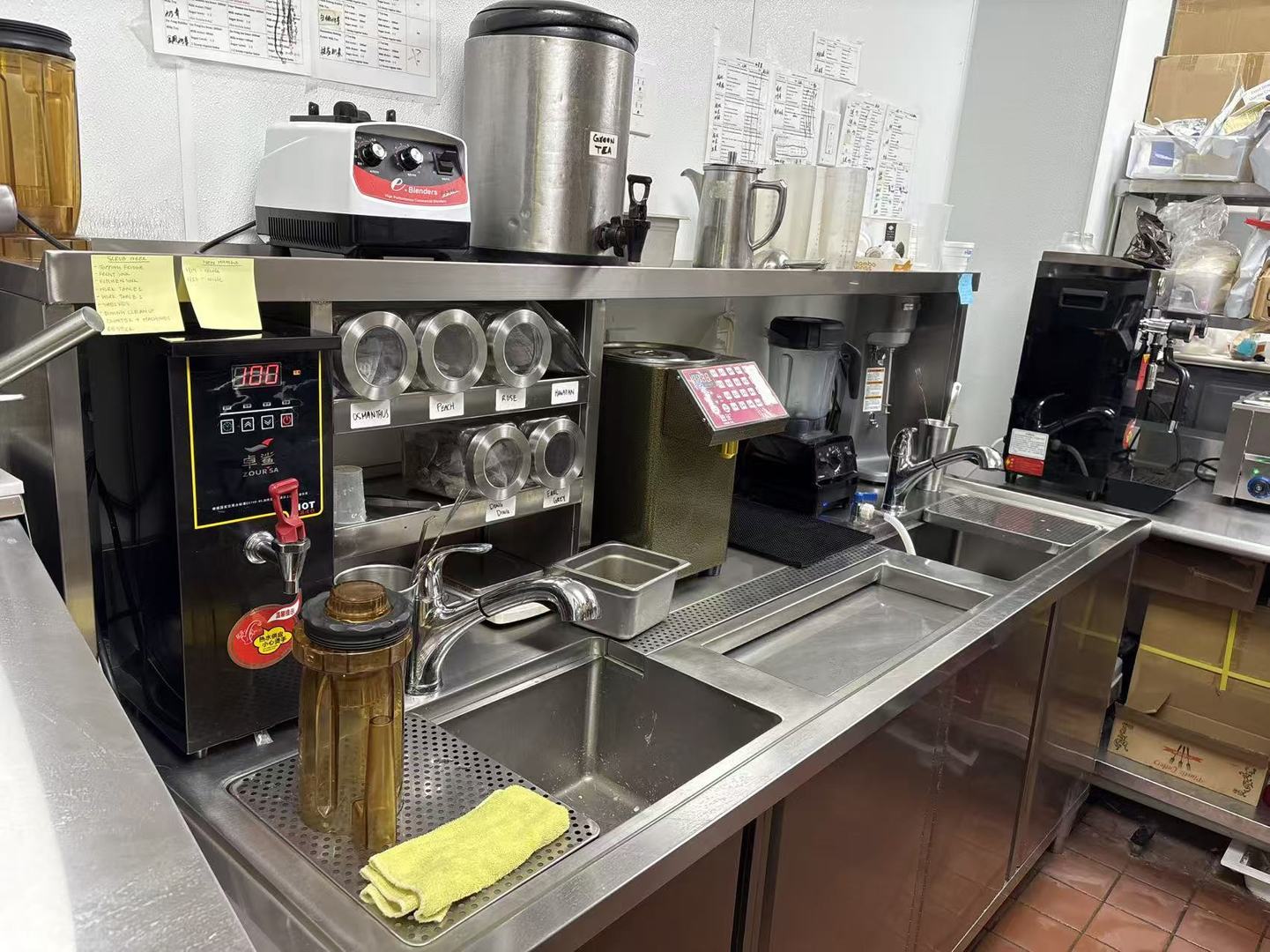 Properties 4 6214 N Western Avenue