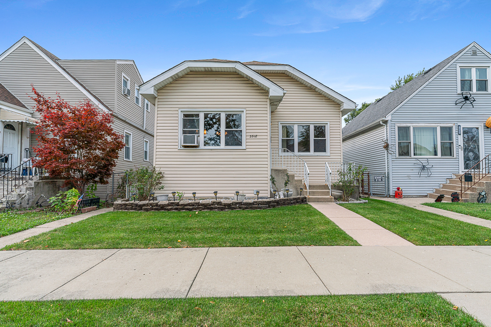 3518 N Odell Avenue