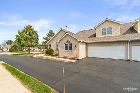 Tiny photo for 840 Havenshire Road, Naperville, IL 60565 (MLS # 12627068)