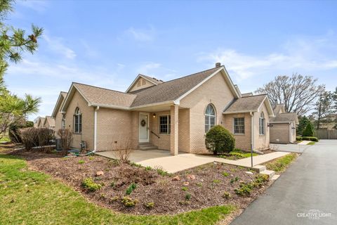 Tiny photo for 840 Havenshire Road, Naperville, IL 60565 (MLS # 12627068)