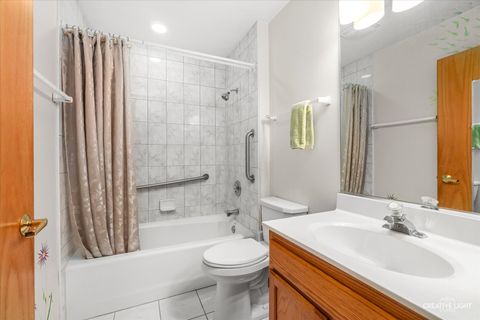 Tiny photo for 840 Havenshire Road, Naperville, IL 60565 (MLS # 12627068)