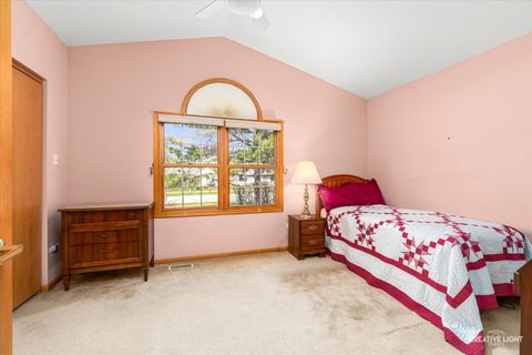 Tiny photo for 840 Havenshire Road, Naperville, IL 60565 (MLS # 12627068)