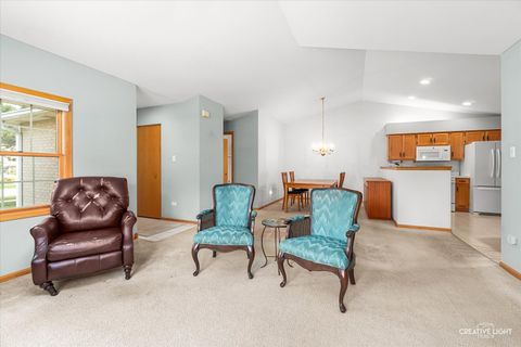 Tiny photo for 840 Havenshire Road, Naperville, IL 60565 (MLS # 12627068)