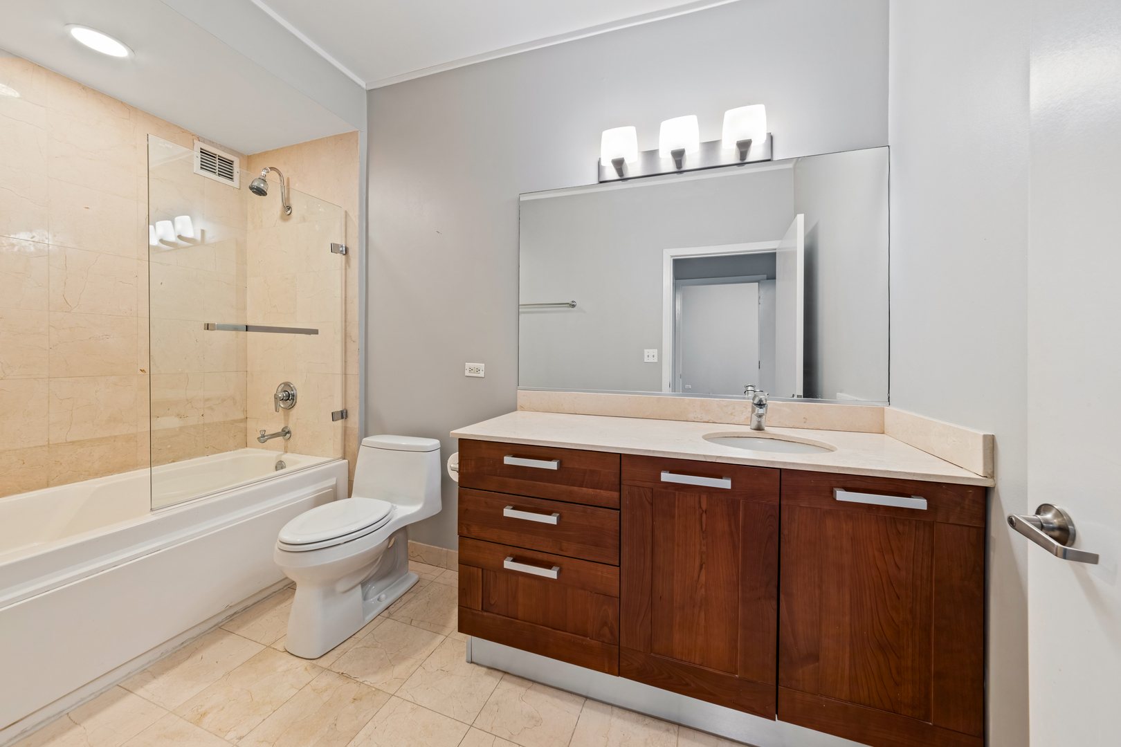 744 N Clark Street 704