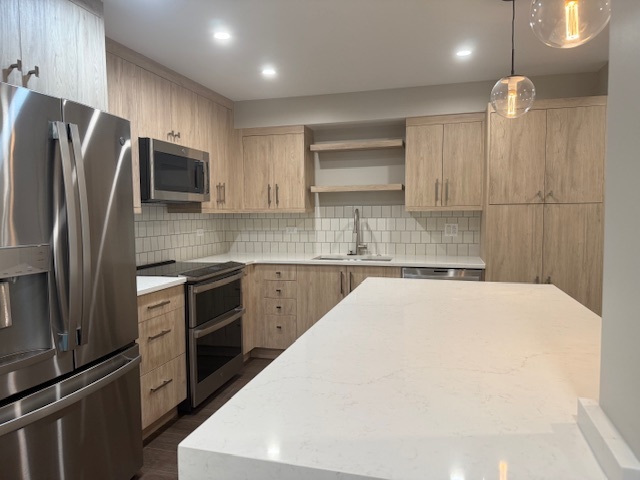 550 Sheridan Square 204