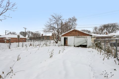 Tiny photo for 611 S 13th Avenue, Maywood, IL 60153 (MLS # 12527265)