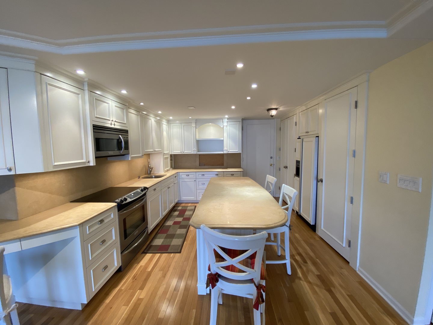 1660 N LaSalle Drive 3205