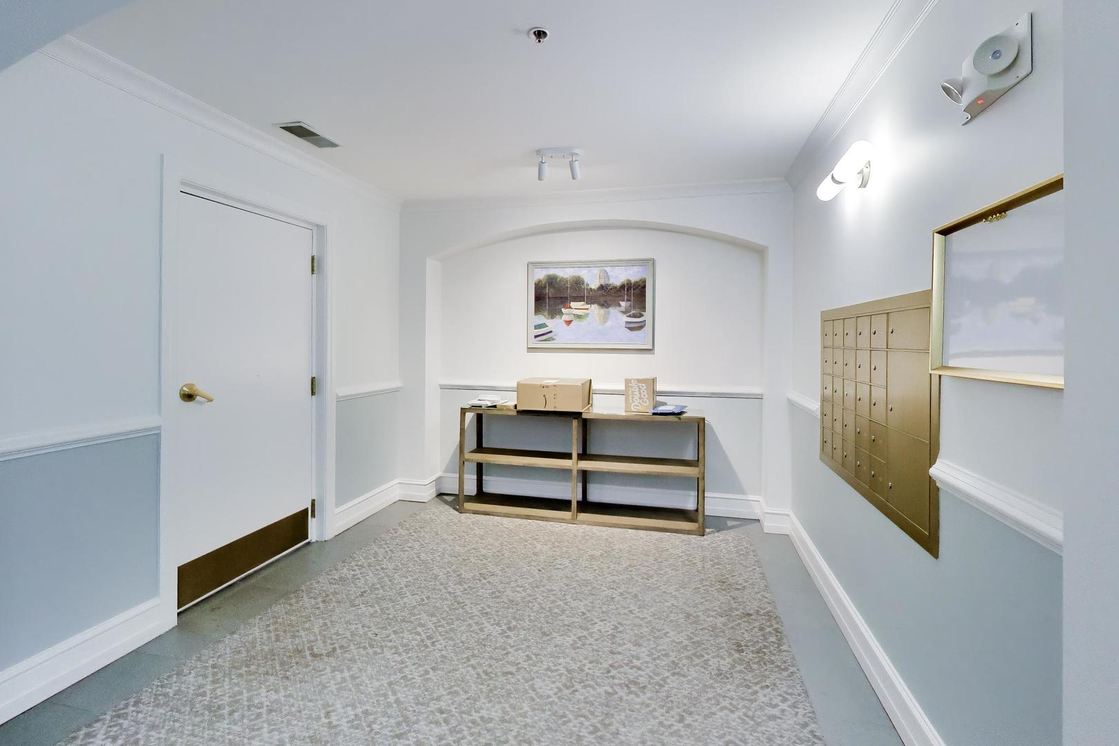 1107 Greenleaf Avenue 3G