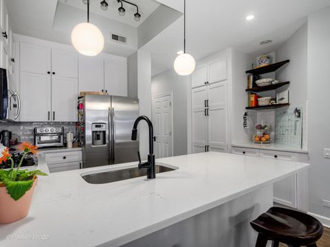 Tiny photo for 1412 N Hoyne Avenue #1C, Chicago, IL 60622 (MLS # 12613808)