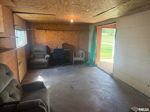 Tiny photo for 1215 FERRY Street, Metropolis, IL 62960 (MLS # EB459928)