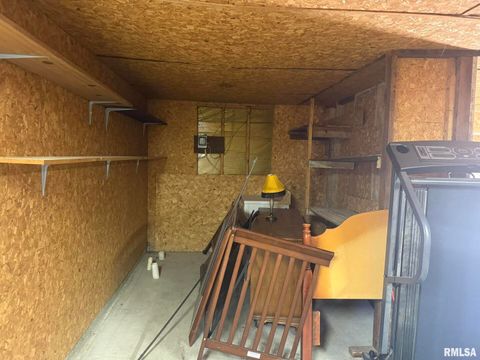 Tiny photo for 1215 FERRY Street, Metropolis, IL 62960 (MLS # EB459928)