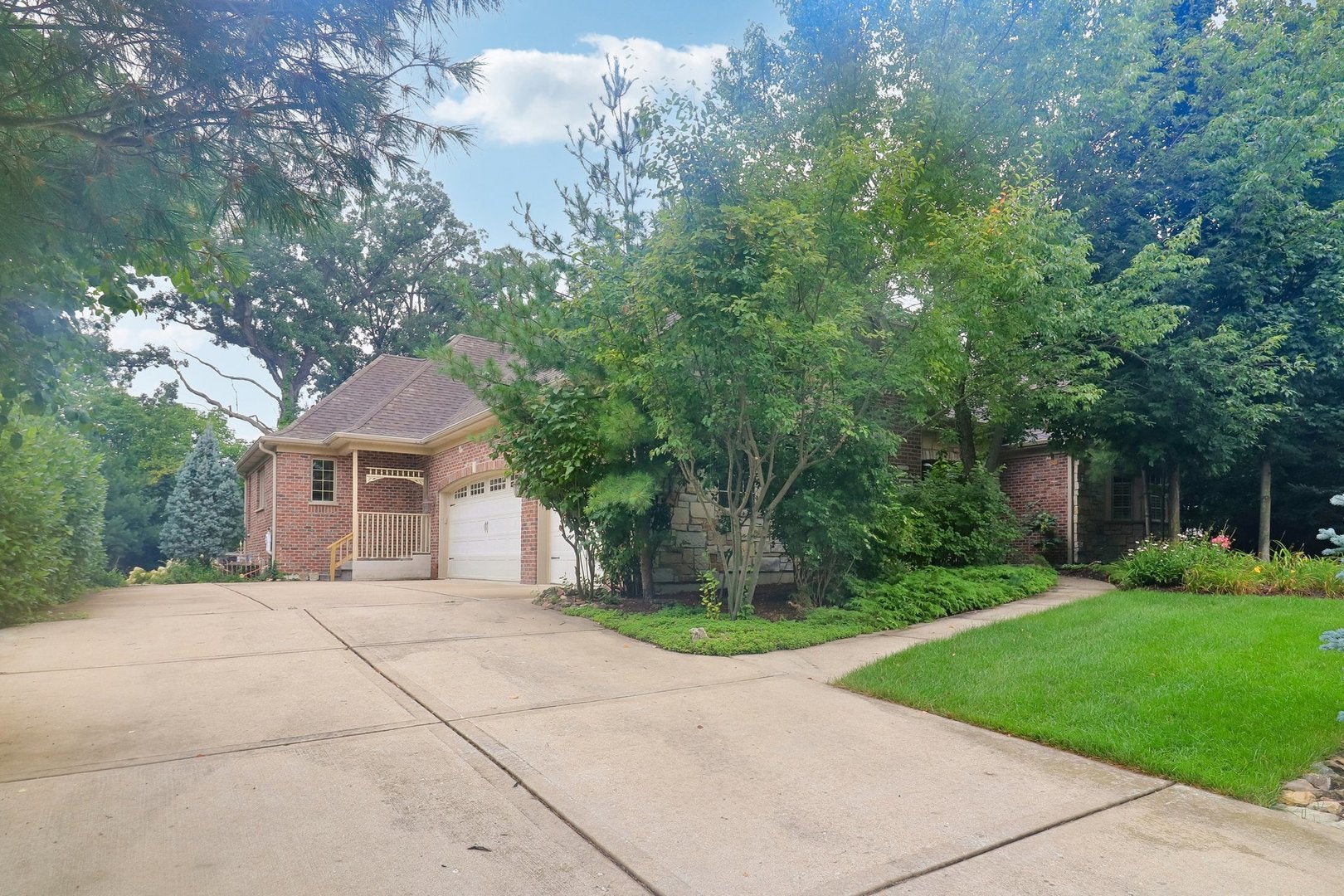 20102 Oakwood Drive
