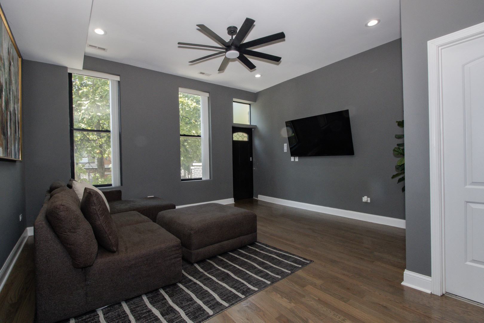 321 S Richmond Street