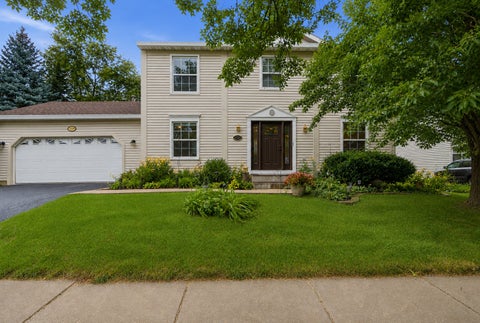 Photo of 1209 River Oak Drive, Naperville, IL 60565 (MLS # 12749032)