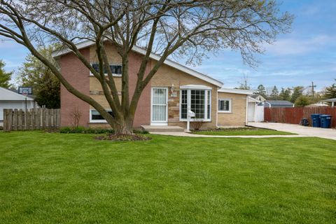 Photo of 327 Morse Drive, Northlake, IL 60164 (MLS # 12601039)