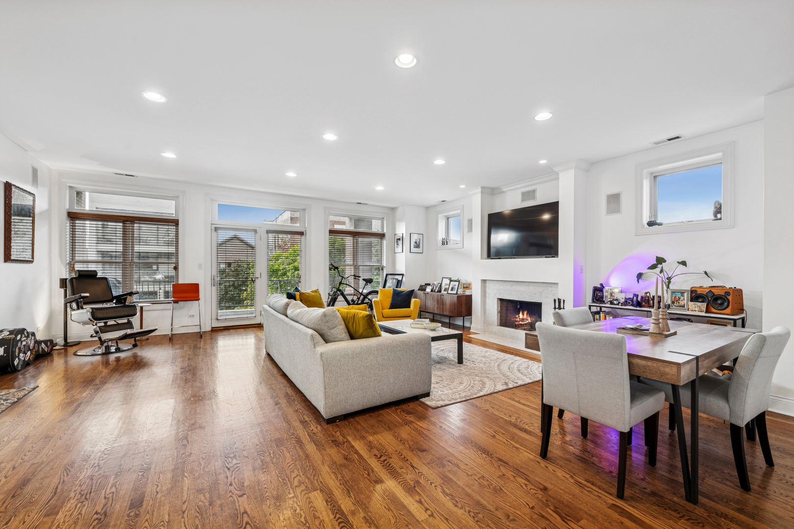 453 N May Street 2N
