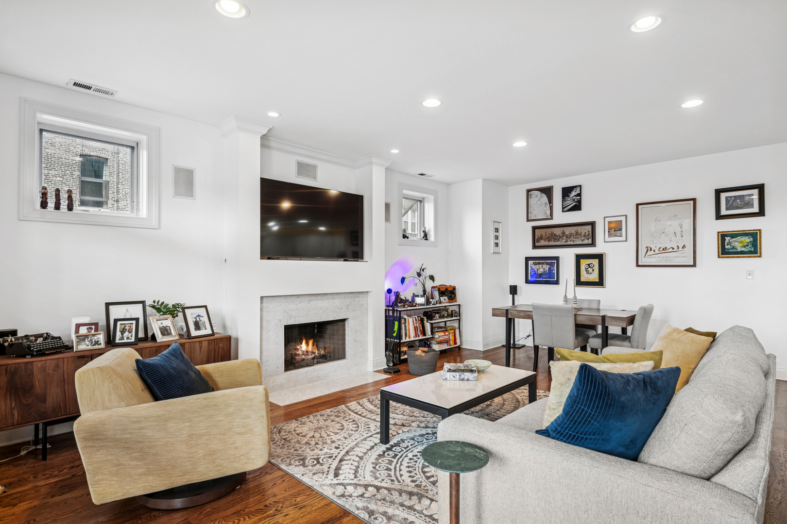 453 N May Street 2N