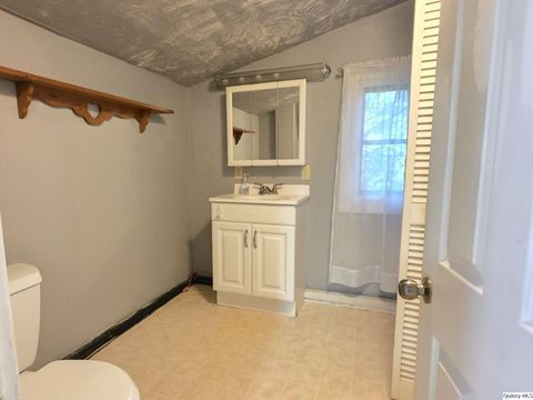 Tiny photo for 1717 N 4th St, Quincy, IL 62301 (MLS # 12449935)