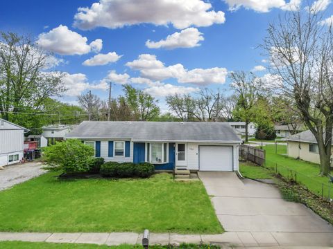 Photo of 1203 Mount Vernon Drive, Bloomington, IL 61704 (MLS # 12623942)