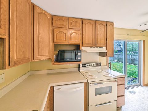 Tiny photo for 1203 Mount Vernon Drive, Bloomington, IL 61704 (MLS # 12623942)